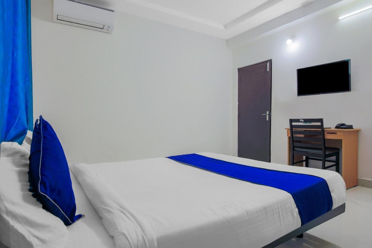 Oyo Silverkey 74581 Nallagandla Hotel Hyderabad Luaran gambar