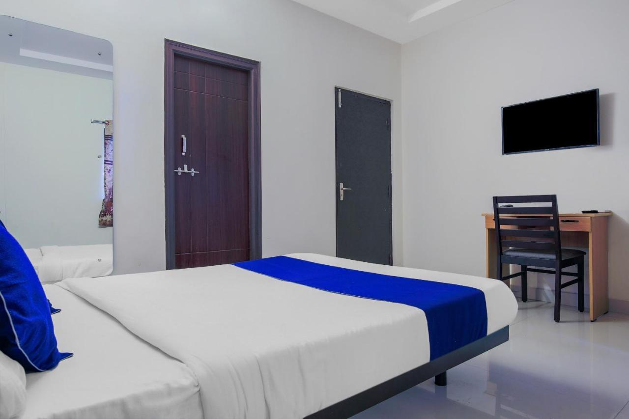 Oyo Silverkey 74581 Nallagandla Hotel Hyderabad Luaran gambar
